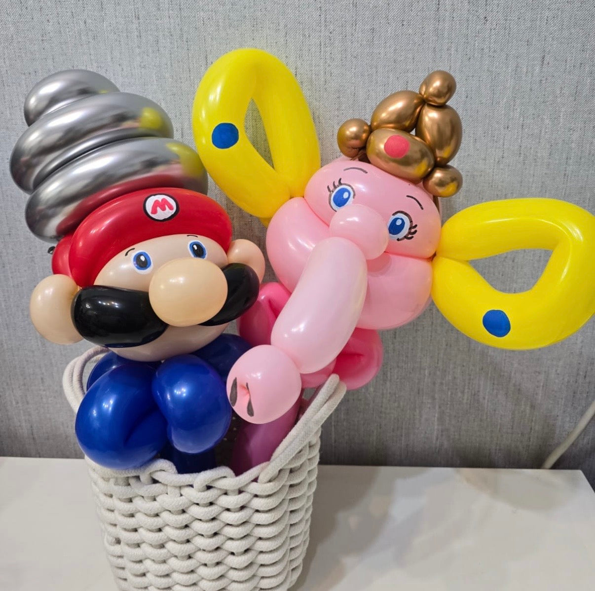 Balloon twisting